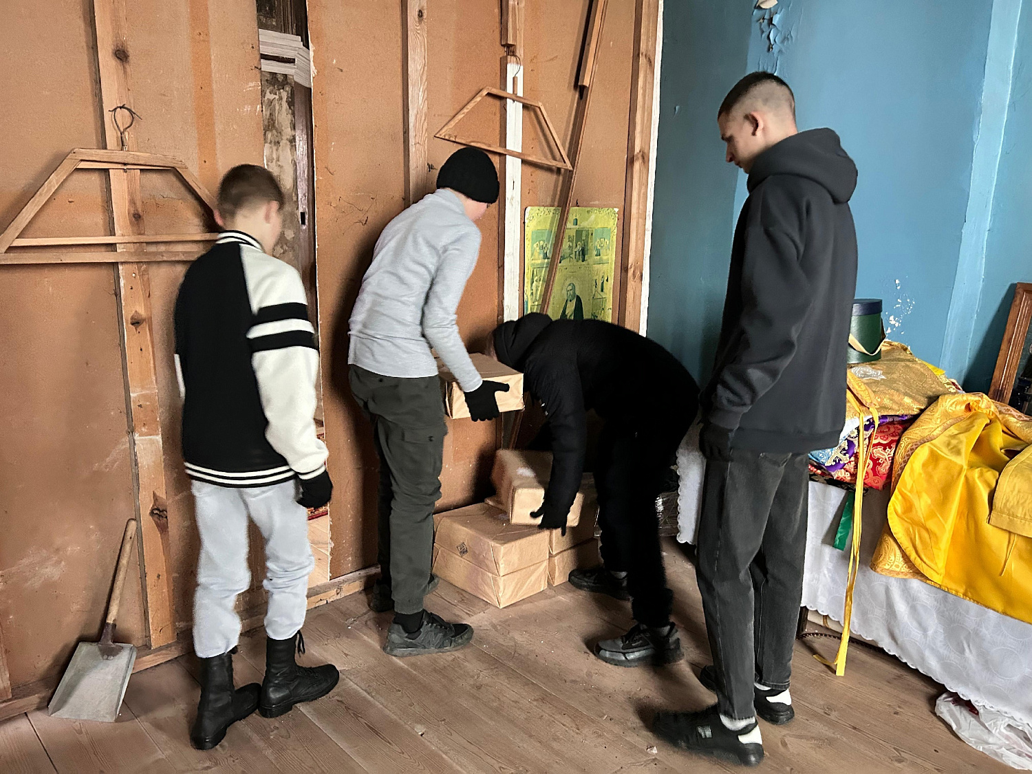 ПОМОЩЬ ВОЛОНТЁРОВ "ЛУЧ ДОБРА"